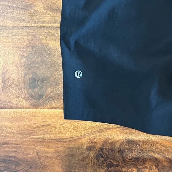 Lulu Lemon T.H.E. Short Shorts Black - Picture 5 of 5